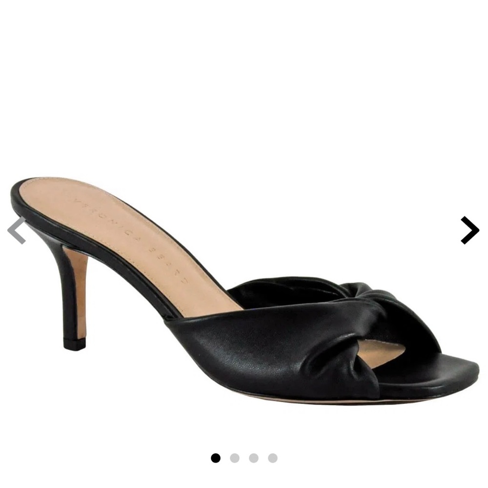 Veronica Beard low heel